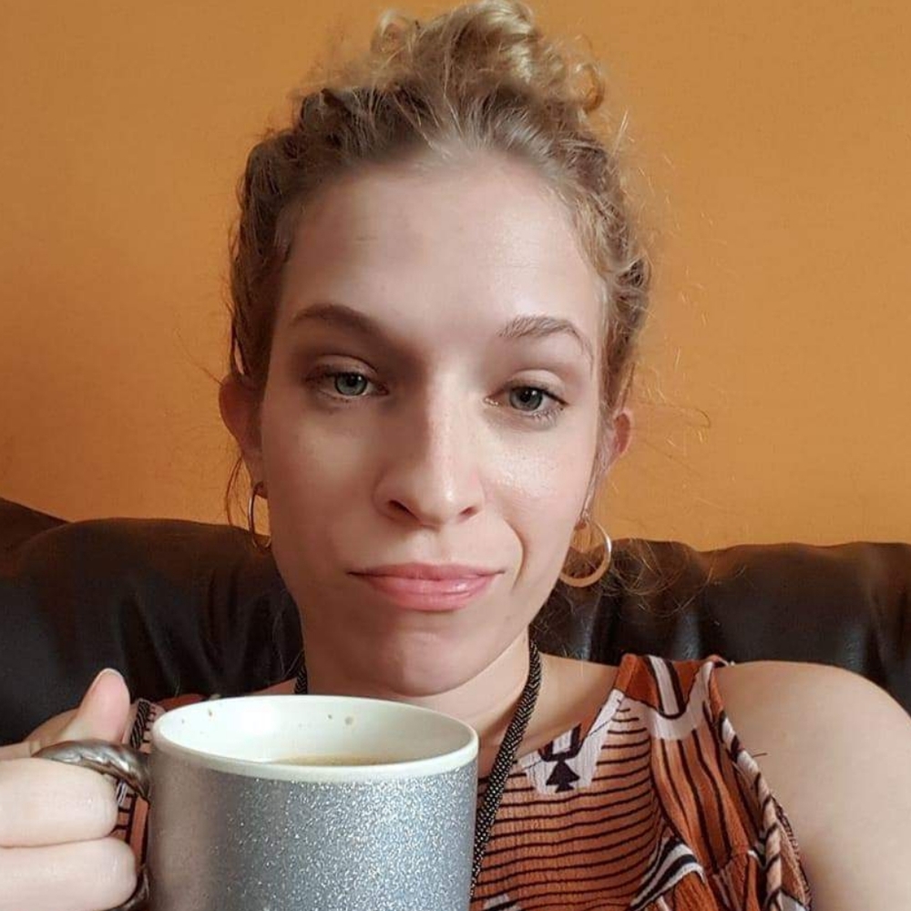 Meet your Posher, Val